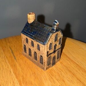 Vintage KLM blue house Royal Delft Blue Holland (old)